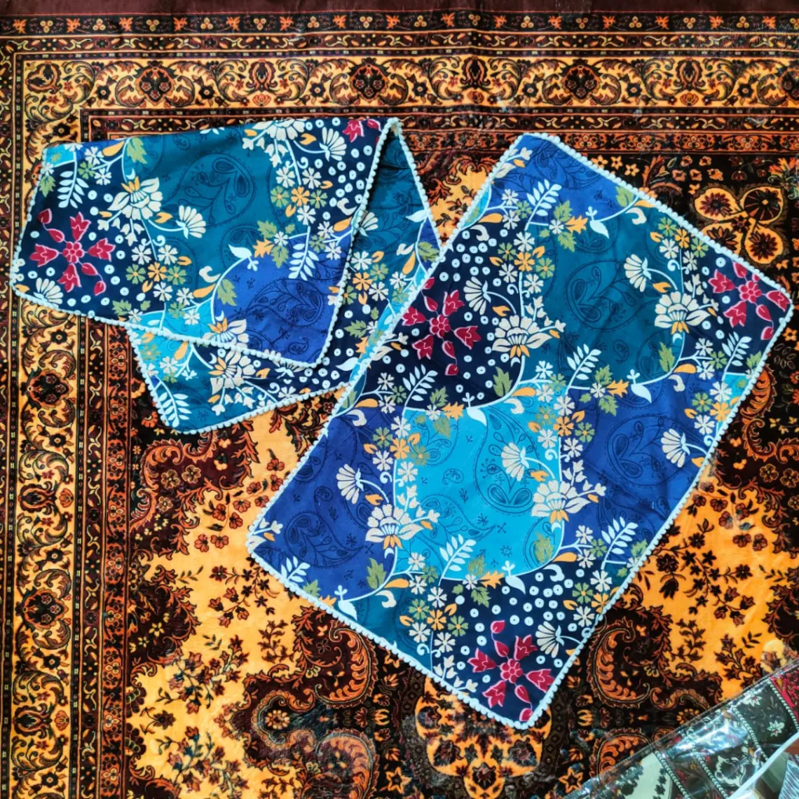 5-Peice Bedding Set Pom Pom thumbnail 4