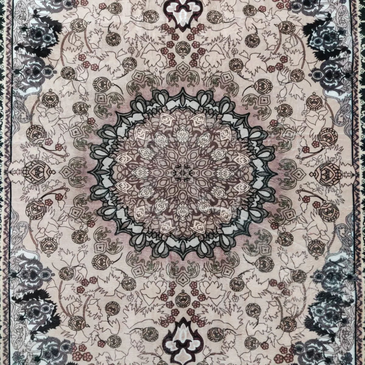 Berlin Carpet (5×7 Feet) thumbnail 2