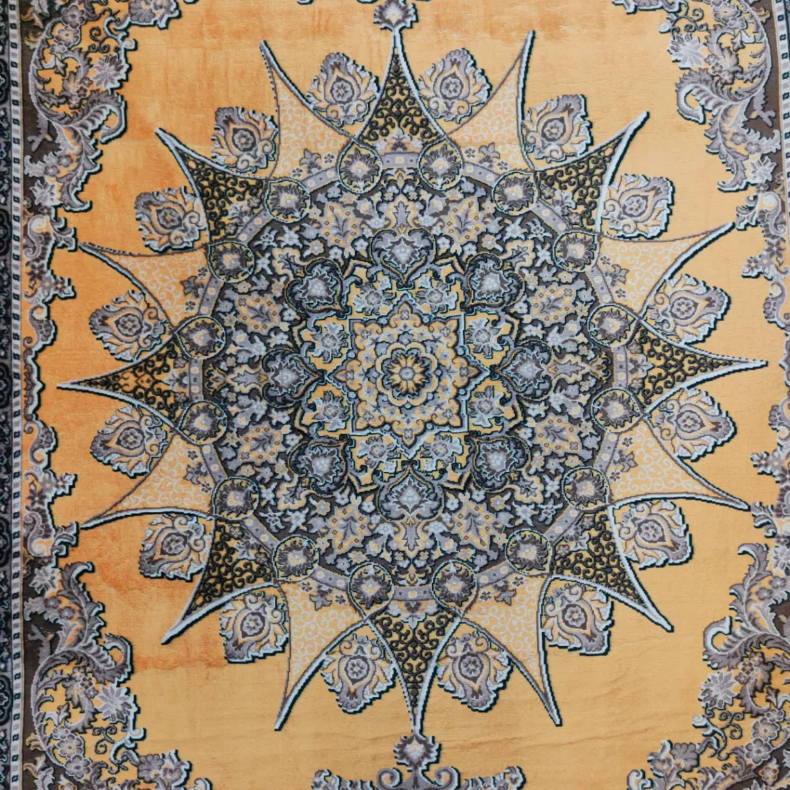 Berlin Carpet (5×7 Feet) thumbnail 2